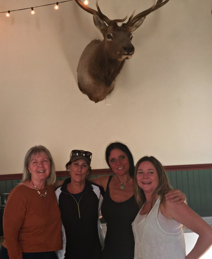 Elk girls